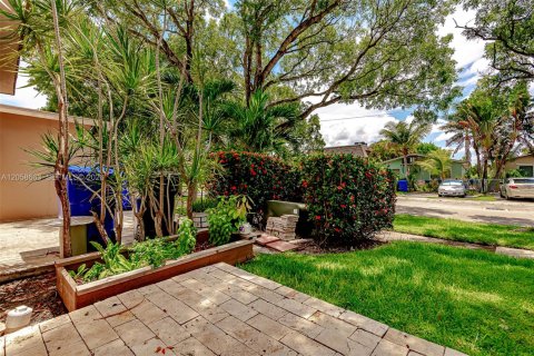 Touwnhouse à louer à Hollywood, Floride: 2 chambres, 135.64 m2 № 2168192 - photo 5
