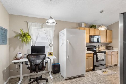 House in Orlando, Florida 3 bedrooms, 174.19 sq.m. № 2258783 - photo 8