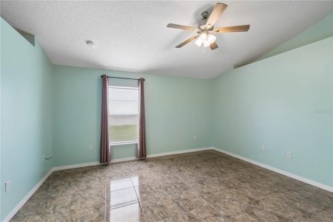 House in Orlando, Florida 3 bedrooms, 174.19 sq.m. № 2258783 - photo 15