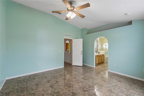 House in Orlando, Florida 3 bedrooms, 174.19 sq.m. № 2258783 - photo 14