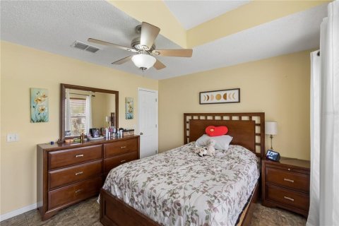 House in Orlando, Florida 3 bedrooms, 174.19 sq.m. № 2258783 - photo 11