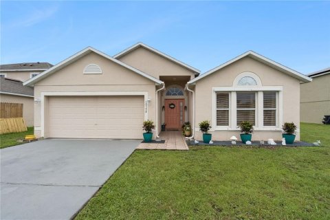 House in Orlando, Florida 3 bedrooms, 174.19 sq.m. № 2258783