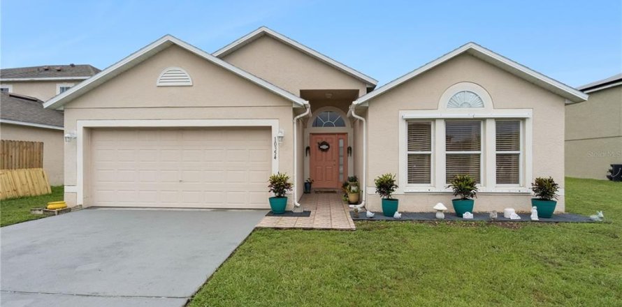 House in Orlando, Florida 3 bedrooms, 174.19 sq.m. № 2258783