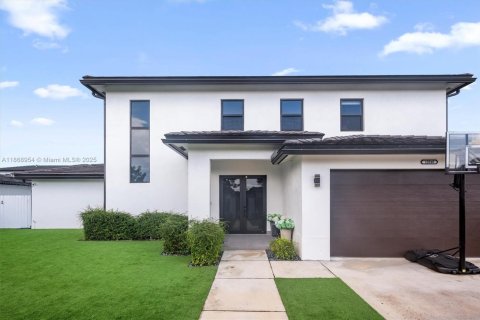 Casa en venta en Miami, Florida, 4 dormitorios, 218.51 m2 № 1921878 - foto 4