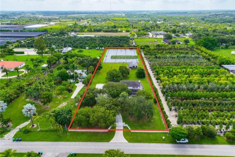 Villa ou maison à vendre à Homestead, Floride: 7 chambres, 306.02 m2 № 1857022 - photo 5