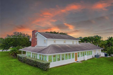 Villa ou maison à vendre à Homestead, Floride: 7 chambres, 306.02 m2 № 1857022 - photo 2