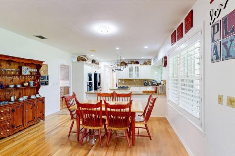 Villa ou maison à vendre à Homestead, Floride: 7 chambres, 306.02 m2 № 1857022 - photo 27