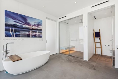 Copropriété à louer à Hallandale Beach, Floride: 3 chambres, 270.62 m2 № 1963143 - photo 25