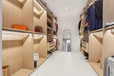 Copropriété à louer à Hallandale Beach, Floride: 3 chambres, 270.62 m2 № 1963143 - photo 28