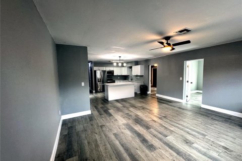 Villa ou maison à vendre à Saint Petersburg, Floride: 4 chambres, 169.45 m2 № 2349473 - photo 7