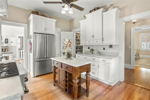 House in Bartow, Florida 4 bedrooms, 486.16 sq.m. № 1666114 - photo 7