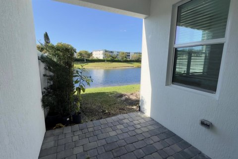 Townhouse in Deerfield Beach, Florida 3 bedrooms, 166.02 sq.m. № 2155082 - photo 22