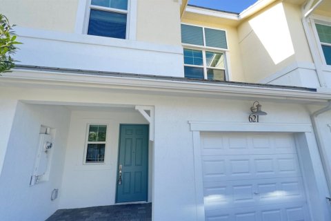 Townhouse in Deerfield Beach, Florida 3 bedrooms, 166.02 sq.m. № 2155082