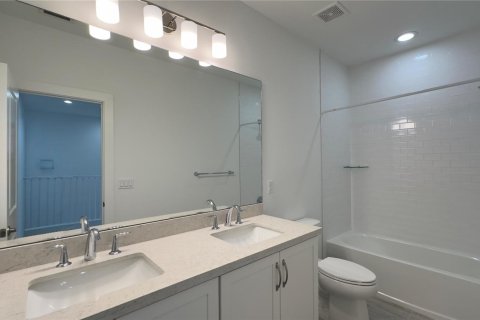 Townhouse in Deerfield Beach, Florida 3 bedrooms, 166.02 sq.m. № 2155082 - photo 12