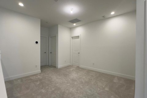 Townhouse in Deerfield Beach, Florida 3 bedrooms, 166.02 sq.m. № 2155082 - photo 9