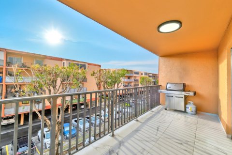 Copropriété à vendre à Hialeah, Floride: 2 chambres, 92.72 m2 № 1953994 - photo 4