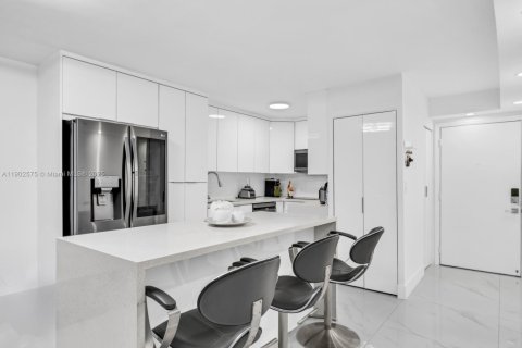 Copropriété à vendre à Hialeah, Floride: 2 chambres, 92.72 m2 № 1953994 - photo 6