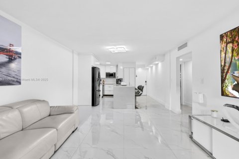 Copropriété à vendre à Hialeah, Floride: 2 chambres, 92.72 m2 № 1953994 - photo 15