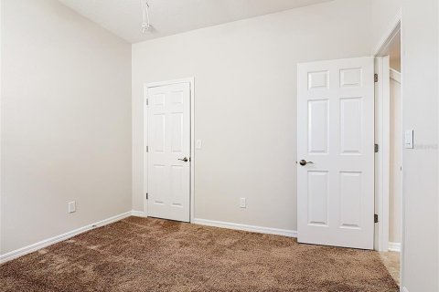 Casa en venta en Kissimmee, Florida, 4 dormitorios, 215.44 m2 № 2138438 - foto 17