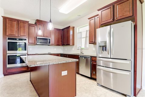Casa en venta en Kissimmee, Florida, 4 dormitorios, 215.44 m2 № 2138438 - foto 4