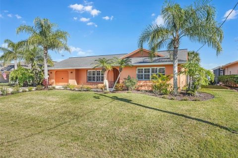Casa en venta en Palm Coast, Florida, 3 dormitorios, 182.27 m2 № 1663253 - foto 2