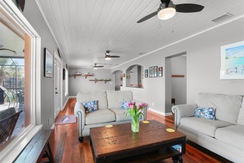 Casa en venta en Palm Coast, Florida, 3 dormitorios, 182.27 m2 № 1663253 - foto 12