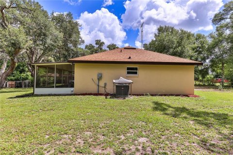 House in Dunnellon, Florida 2 bedrooms, 109.9 sq.m. № 2151340 - photo 3
