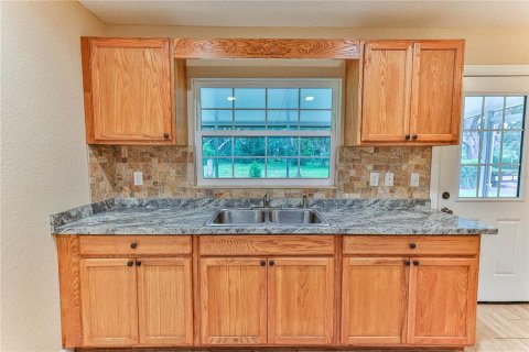 House in Dunnellon, Florida 2 bedrooms, 109.9 sq.m. № 2151340 - photo 8