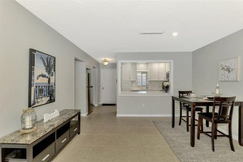 Condo in Sarasota, Florida, 1 bedroom  № 1556157 - photo 20