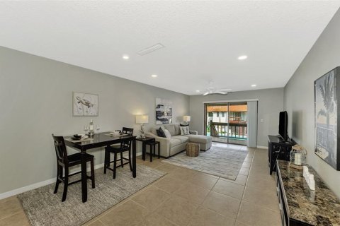 Condo in Sarasota, Florida, 1 bedroom  № 1556157 - photo 11