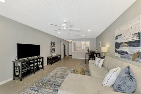 Condo in Sarasota, Florida, 1 bedroom  № 1556157 - photo 17