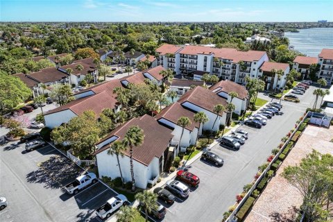 Condo in Sarasota, Florida, 1 bedroom  № 1556157 - photo 3