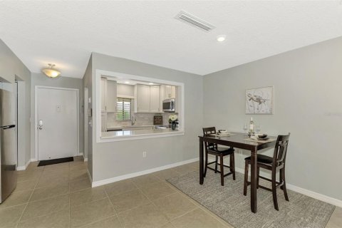 Condo in Sarasota, Florida, 1 bedroom  № 1556157 - photo 19
