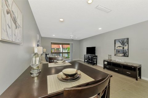 Condo in Sarasota, Florida, 1 bedroom  № 1556157 - photo 12