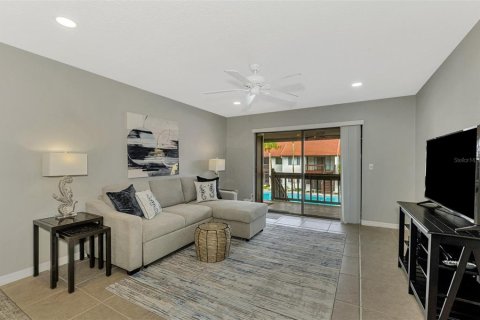 Condo in Sarasota, Florida, 1 bedroom  № 1556157 - photo 13