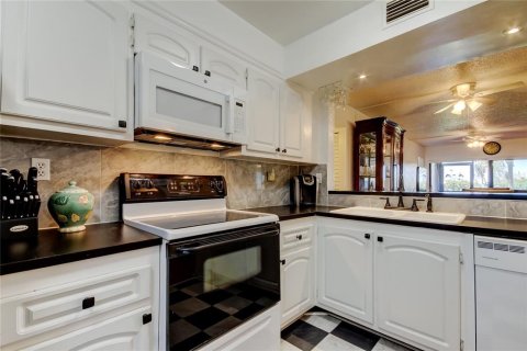 Condominio en venta en Saint Petersburg, Florida, 2 dormitorios, 85.01 m2 № 1567652 - foto 5