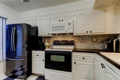 Condominio en venta en Saint Petersburg, Florida, 2 dormitorios, 85.01 m2 № 1567652 - foto 6