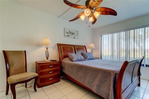 Condominio en venta en Saint Petersburg, Florida, 2 dormitorios, 85.01 m2 № 1567652 - foto 16