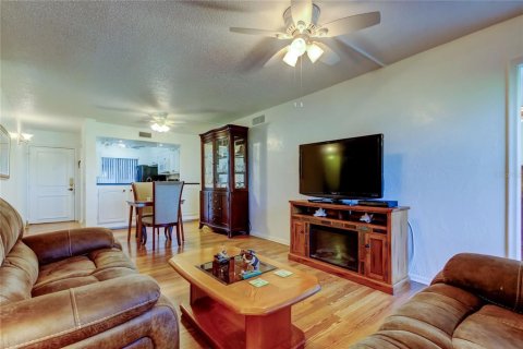 Condominio en venta en Saint Petersburg, Florida, 2 dormitorios, 85.01 m2 № 1567652 - foto 9