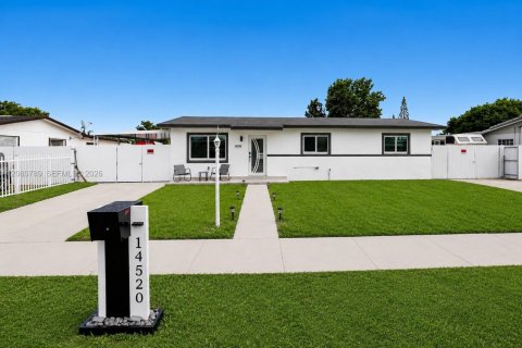 Casa en Homestead, Florida 3 dormitorios, 121.52 m2 № 2342787