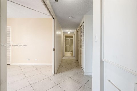 Copropriété à vendre à Lauderhill, Floride: 3 chambres, 183.2 m2 № 2090569 - photo 16