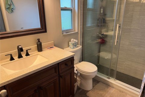 House in Port Richey, Florida 2 bedrooms, 118.36 sq.m. № 2239671 - photo 13