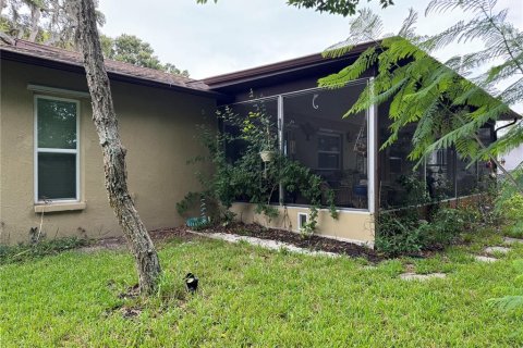 House in Port Richey, Florida 2 bedrooms, 118.36 sq.m. № 2239671 - photo 15
