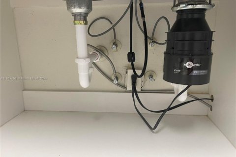 Снять в аренду кондоминиум в Корал-Спрингс, Флорида 2 спальни, 103.49м2, № 1942027 - фото 17