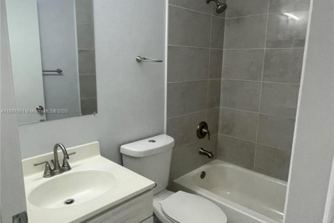 Снять в аренду кондоминиум в Корал-Спрингс, Флорида 2 спальни, 103.49м2, № 1942027 - фото 8