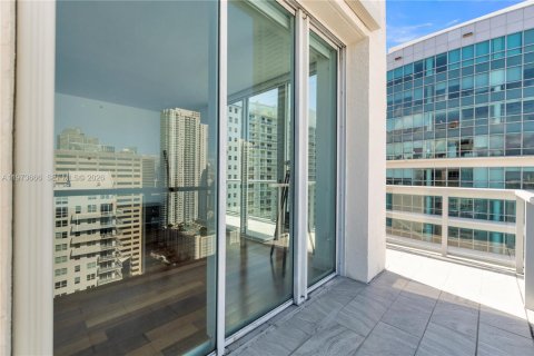 Condo in Miami, Florida, 3 bedrooms  № 2038369 - photo 6