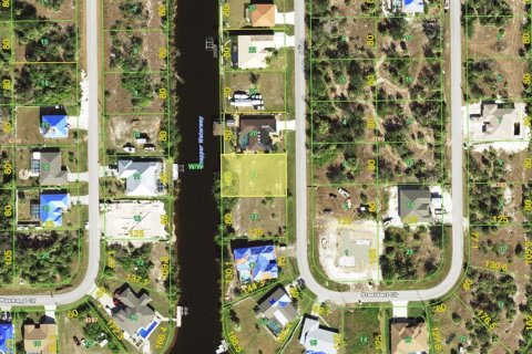 Terreno en venta en Port Charlotte, Florida № 2104731 - foto 2