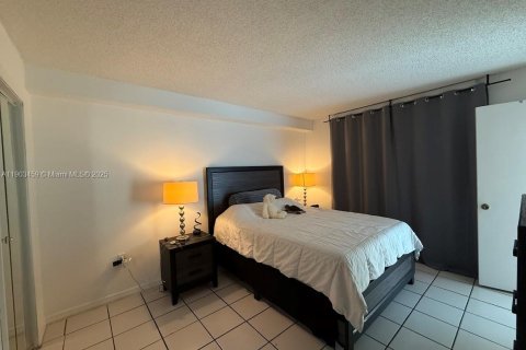 Condominio en alquiler en Miami, Florida, 2 dormitorios, 83.43 m2 № 1954413 - foto 12