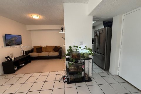 Condominio en alquiler en Miami, Florida, 2 dormitorios, 83.43 m2 № 1954413 - foto 8