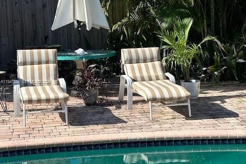 House in Pompano Beach, Florida 3 bedrooms, 160.91 sq.m. № 2003508 - photo 7